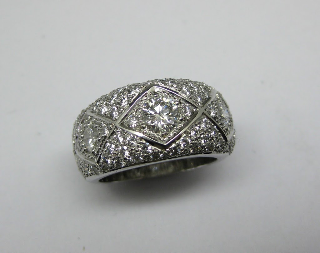 Hinton Jewellers | jewelry store | 7/24 Bridge St, Balhannah SA 5242, Australia | 0883980005 OR +61 8 8398 0005