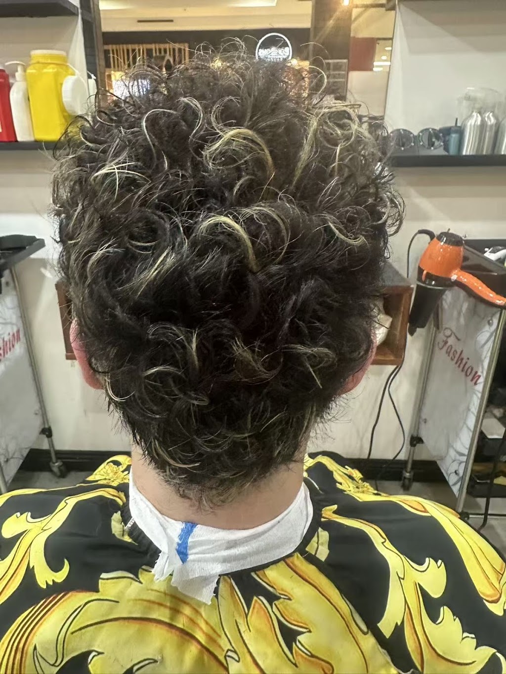 Barber Clips and Cuts | Waverley Gardens Shopping Centre, Shop 32/271 Police Rd, Mulgrave VIC 3170, Australia | Phone: 0424 560 883