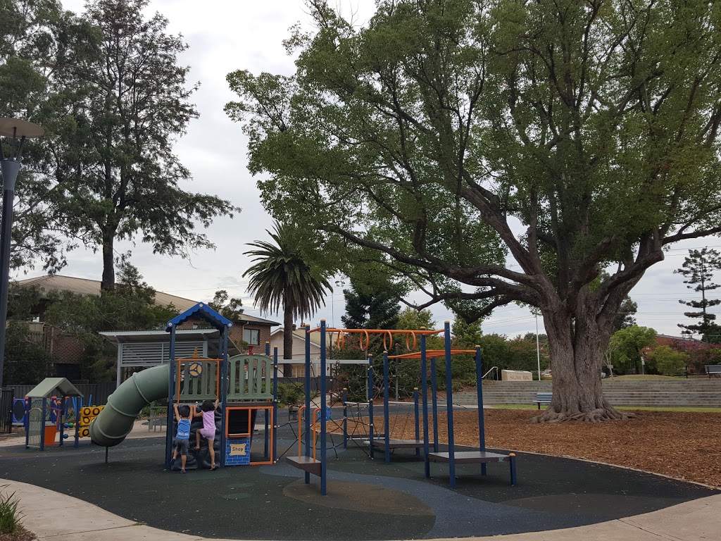 Hallinan Park | park | 61 Cumberland Rd, Ingleburn NSW 2565, Australia | 0246454000 OR +61 2 4645 4000