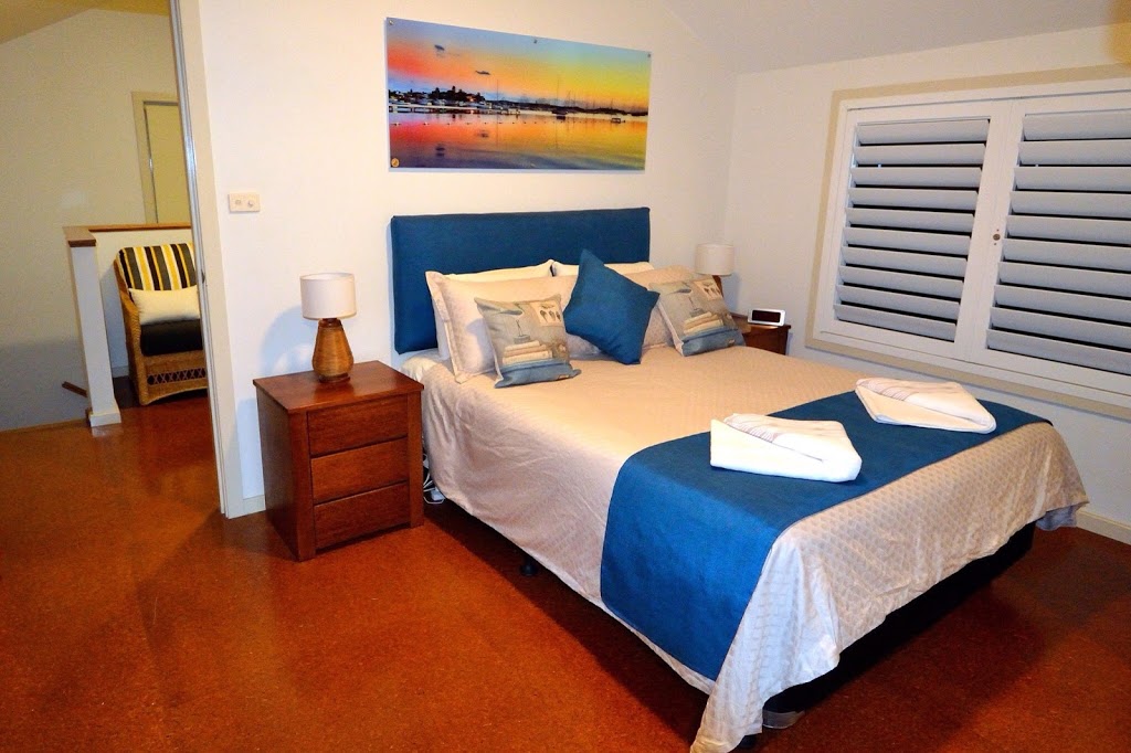 Tivendale Bed & Breakfast | lodging | 25 Davis St, Marks Point NSW 2280, Australia | 0414711619 OR +61 414 711 619