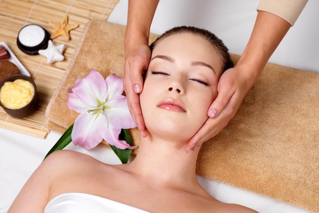 Lavender Moon | spa | 35 Gouldian Ct, Peregian Beach QLD 4573, Australia | 0458780994 OR +61 458 780 994