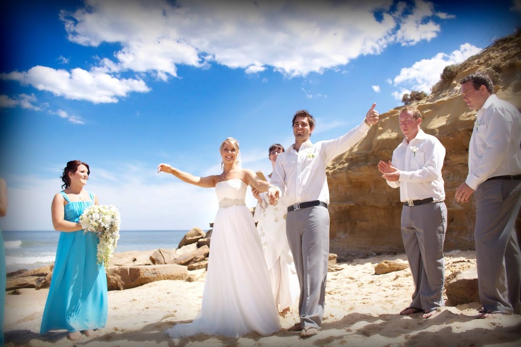 Tiny Weddings with Bobbi | 99 Albatross Rd, Lakes Entrance VIC 3909, Australia | Phone: 0408 535 435