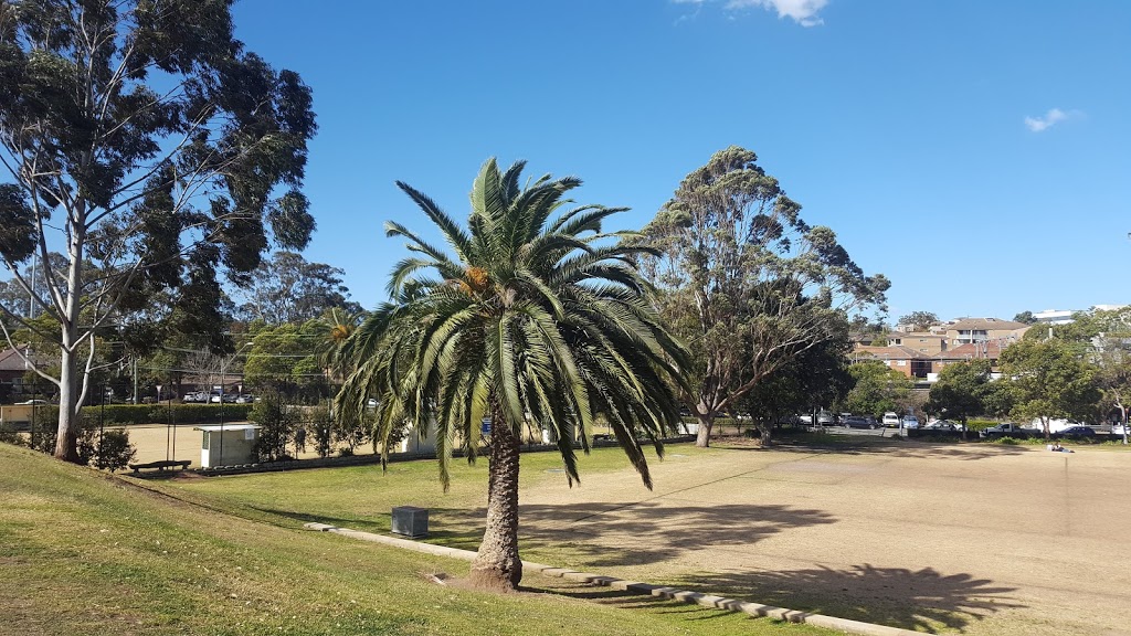 Eastwood Park | park | Lakeside Rd, Eastwood NSW 2122, Australia | 0299528222 OR +61 2 9952 8222