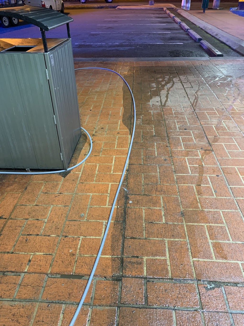 Waterworx Pressure Cleaning & House Washing Brisbane | roofing contractor | 10/12 Wilkie St, Yeerongpilly QLD 4105, Australia | 0422814168 OR +61 422 814 168