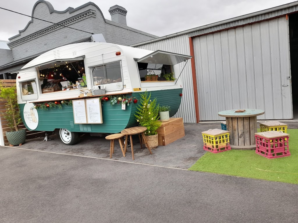 Molly & Max Coffee Van | 2/18-26 Cardwell St, Elmore VIC 3558, Australia | Phone: 0475 612 414