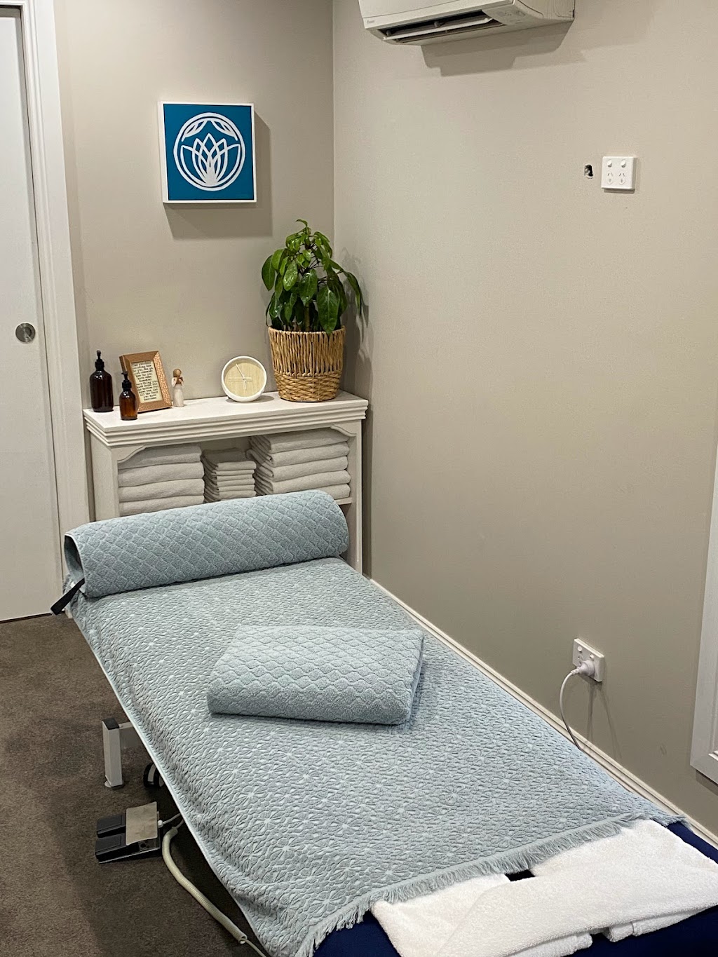 Synchronistic Health & Wellbeing | 49 Wattletree Dr, Mount Helen VIC 3350, Australia | Phone: 0427 796 748