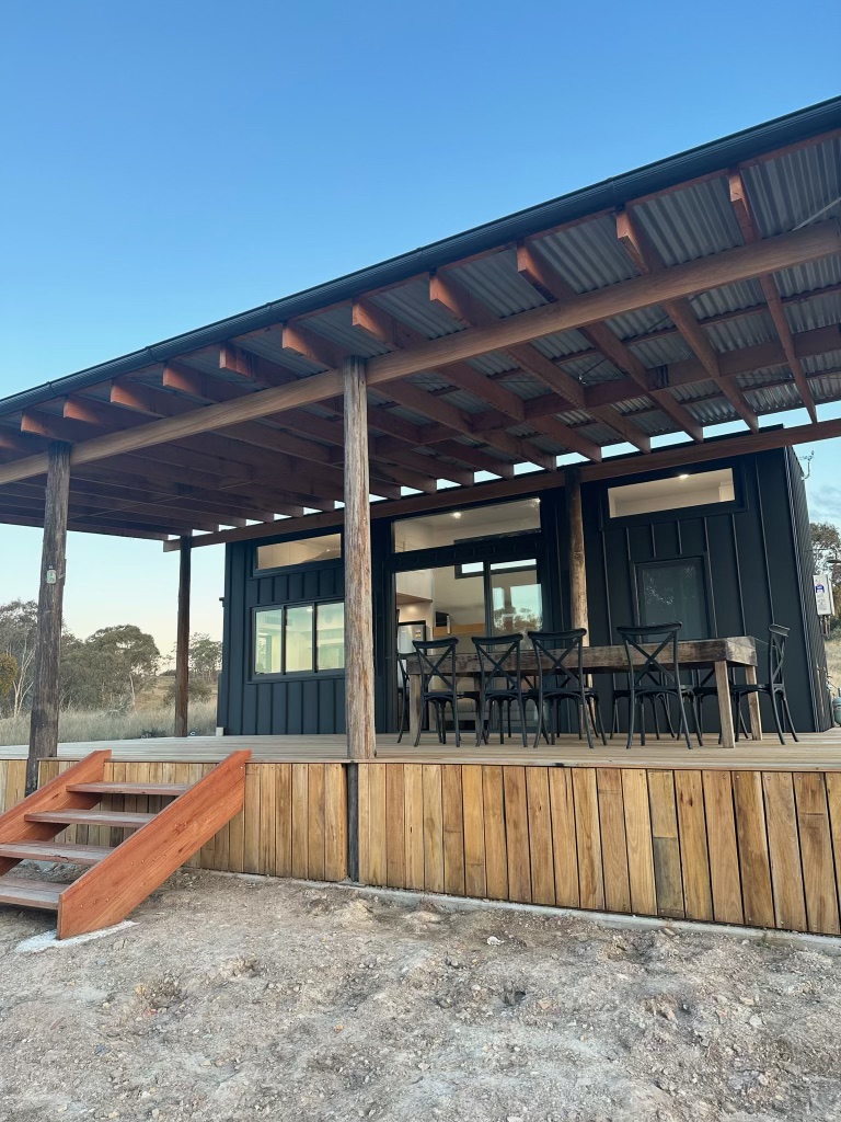 Tiny Solar Homes | 28 Burns Rd, Heathcote NSW 2233, Australia | Phone: 0418 411 099
