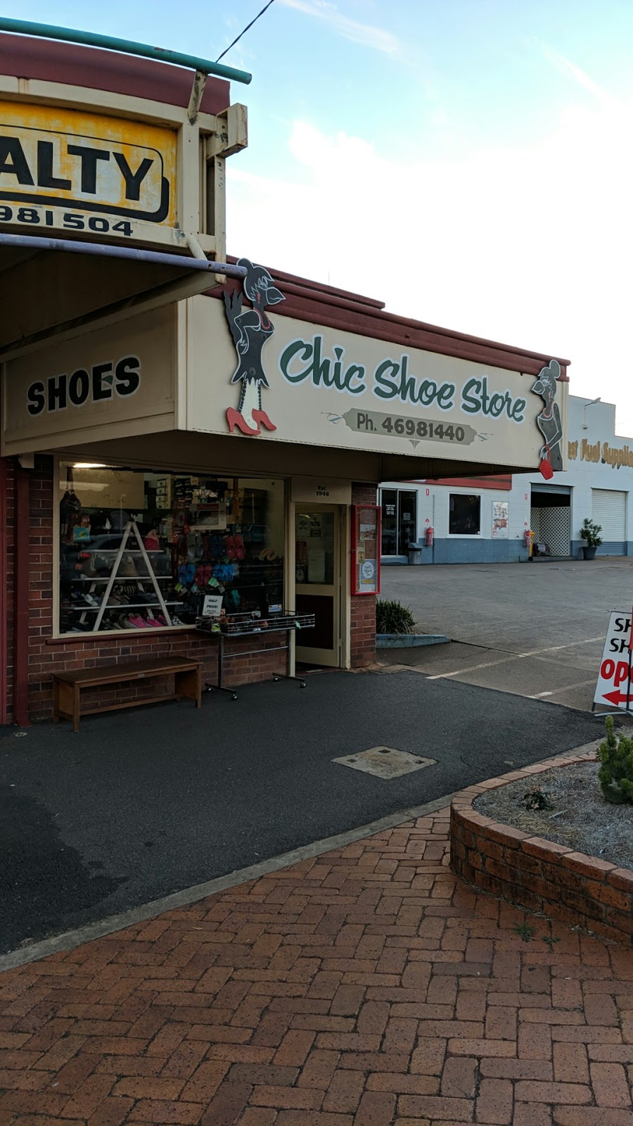 Chic Shoe Store | shoe store | 33 A3, Crows Nest QLD 4355, Australia | 0746981440 OR +61 7 4698 1440