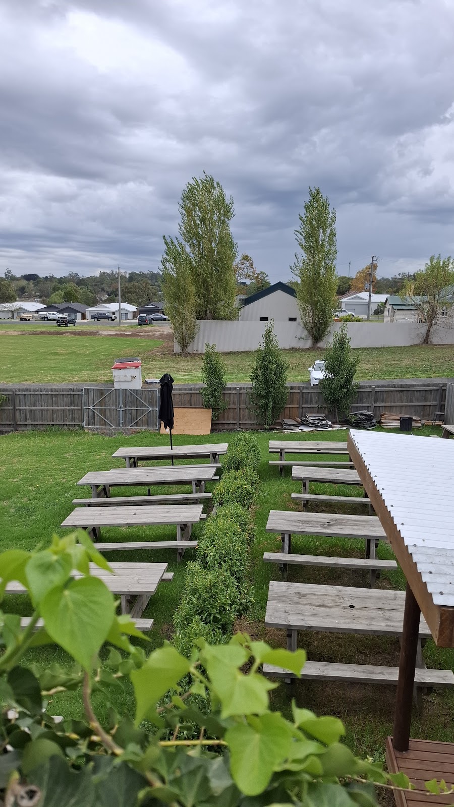 Garfield Recreation Reserve Dog Off Leash Area | 2 Beswick St, Garfield VIC 3814, Australia | Phone: 0466 496 107