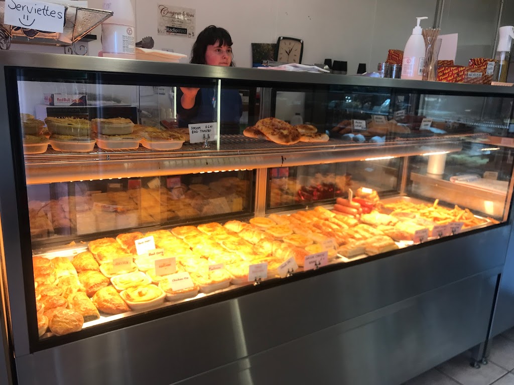 Johns Bakery | 137 Clive St, Katanning WA 6317, Australia | Phone: (08) 9821 1218