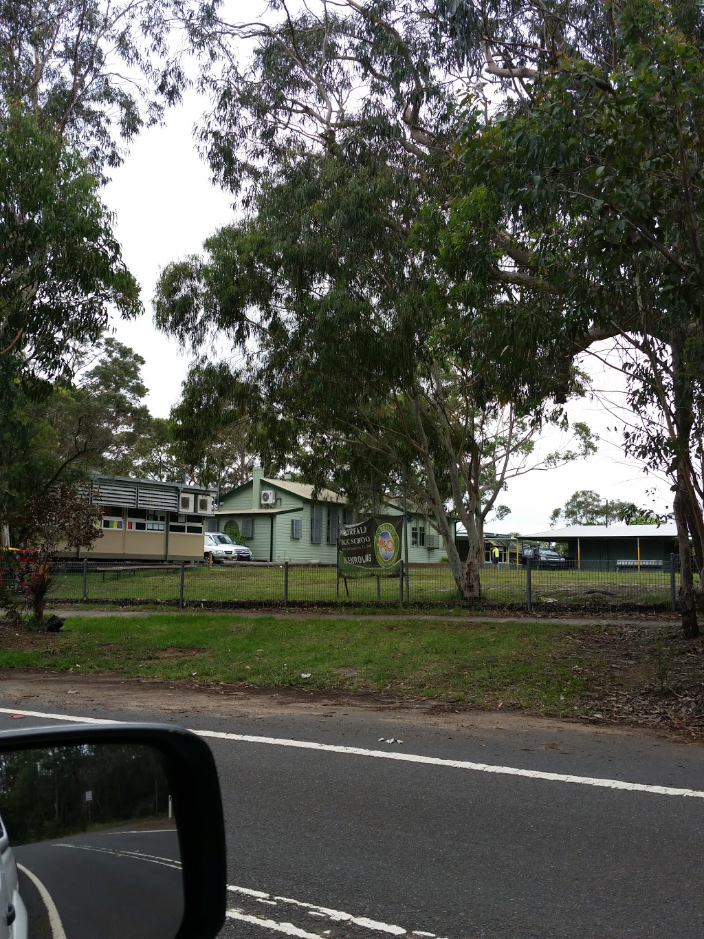 Waterfall Public School | school | Waterfall Public School, 15 McKell Ave, Waterfall NSW 2233, Australia | 0295209638 OR +61 2 9520 9638