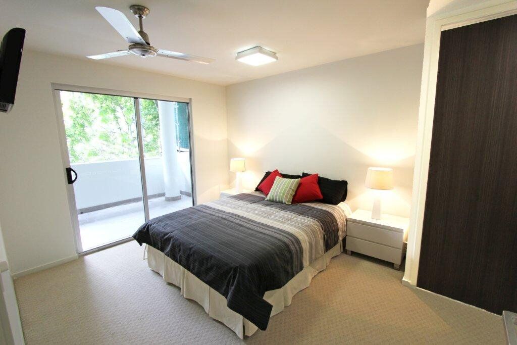UniLodge on Gailey - Student Accommodation Brisbane | 18 Gailey Rd, St Lucia QLD 4067, Australia | Phone: (07) 3726 1700