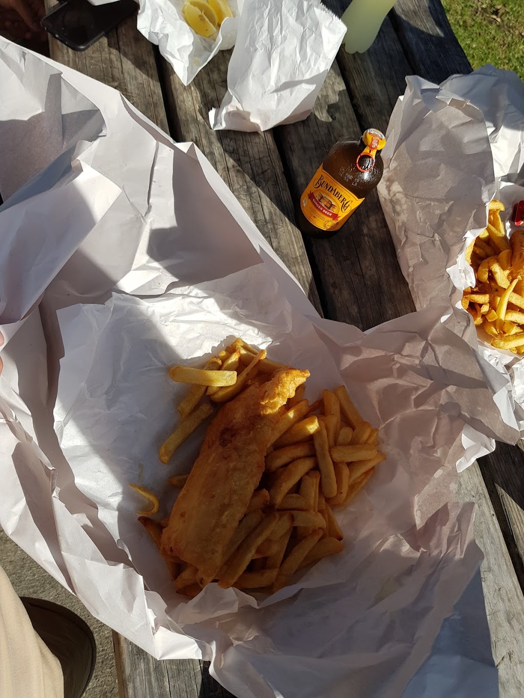 Mummas Fish & Chips | restaurant | 20 Lagoon St, Barrack Point NSW 2528, Australia | 0242964605 OR +61 2 4296 4605