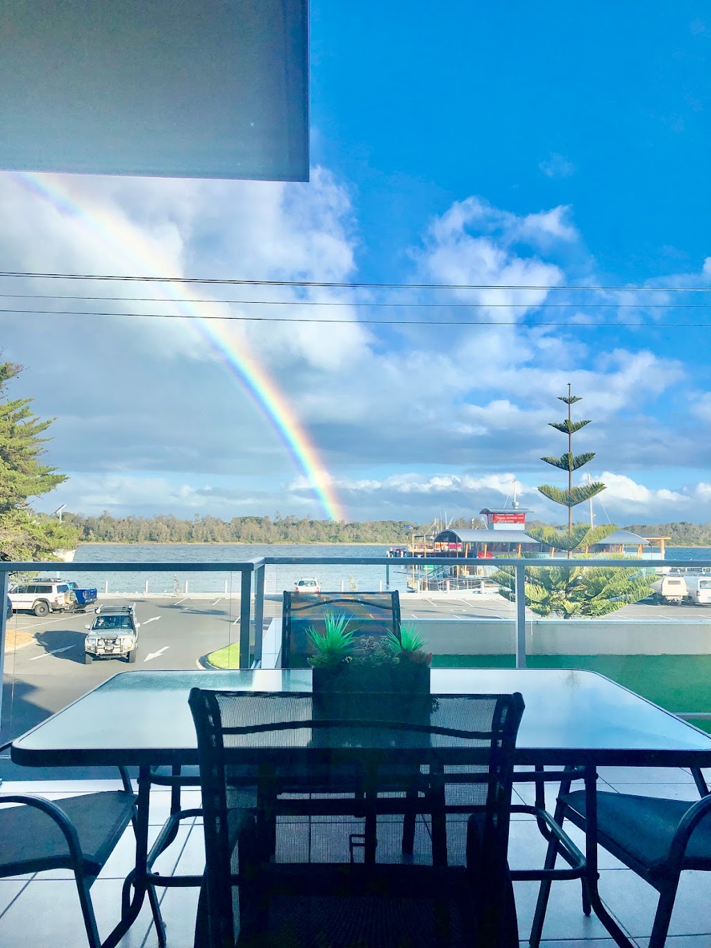 Harbour Views Lakes Entrance | 2/247 Esplanade, Lakes Entrance VIC 3909, Australia | Phone: 0444 546 649