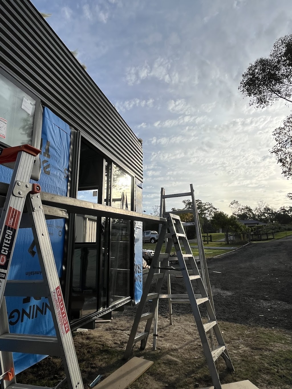 Pete’s Tiny Homes | 119-127 Herriman Ct, Jimboomba QLD 4280, Australia | Phone: 0493 657 235