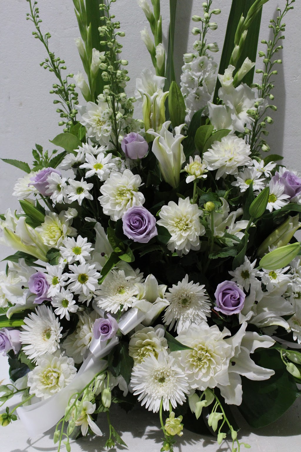 McGraths Hill Florist | florist | 3A/211 Windsor Rd, Mcgraths Hill NSW 2756, Australia | 0245775863 OR +61 2 4577 5863