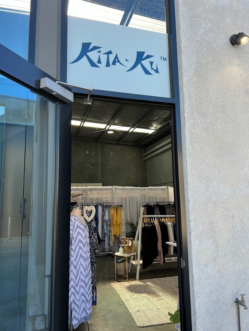 Kita Ku Clothing (Factory 10/8 Clarendon Rd) Opening Hours
