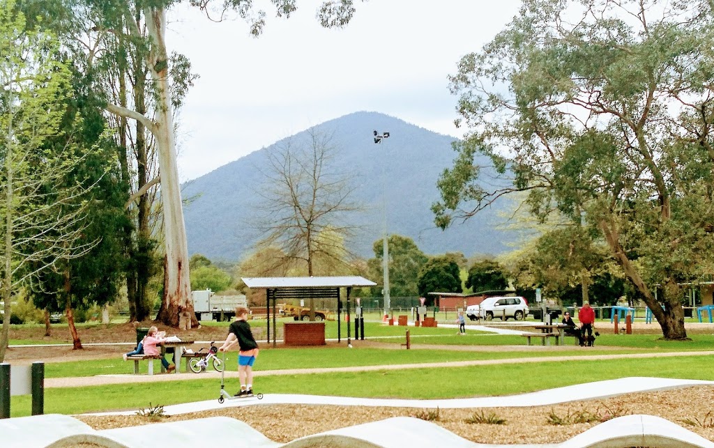 Queens Park | park | 36 Don Rd, Healesville VIC 3777, Australia | 1300368333 OR +61 1300 368 333