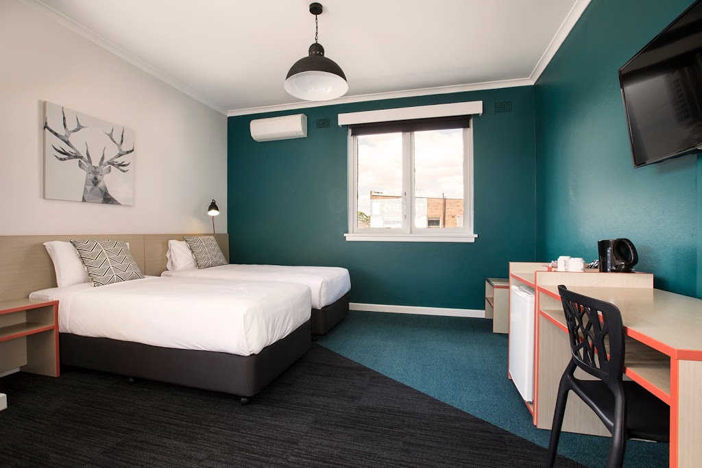 Greenacre Hotel | lodging | 166 Waterloo Rd, Greenacre NSW 2190, Australia | 0297500511 OR +61 2 9750 0511