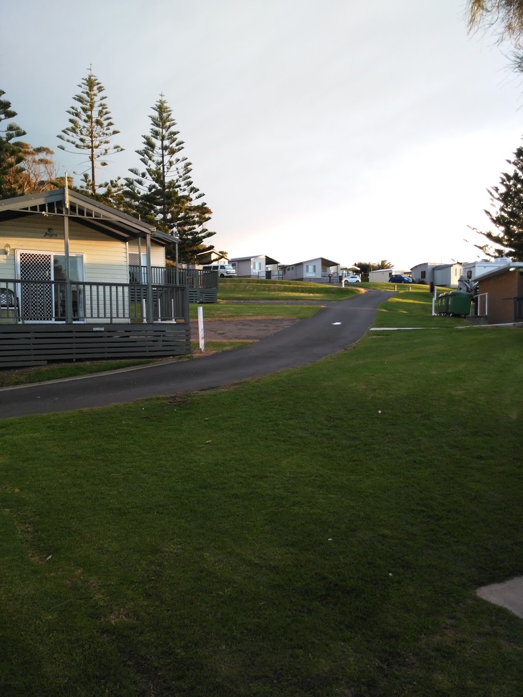 Surf Beach Holiday Park | Ballingalla St, Narooma NSW 2546, Australia | Phone: (02) 4476 2275