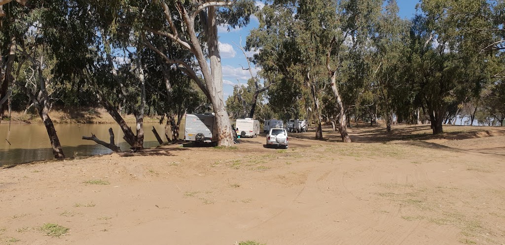 Fishermans Rest campground | campground | Fishermans Rest Rd, Mitchell QLD 4465, Australia