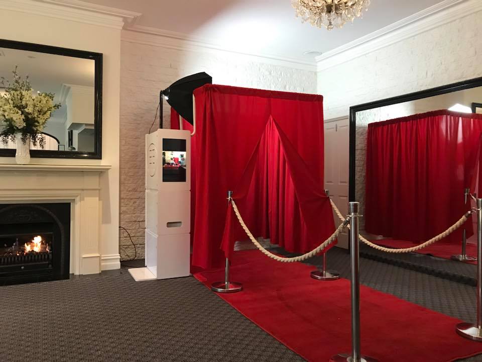 Exclusive Eventz Photobooth Hire | Sumner Cres, Point Cook VIC 3030, Australia | Phone: 0407 718 811