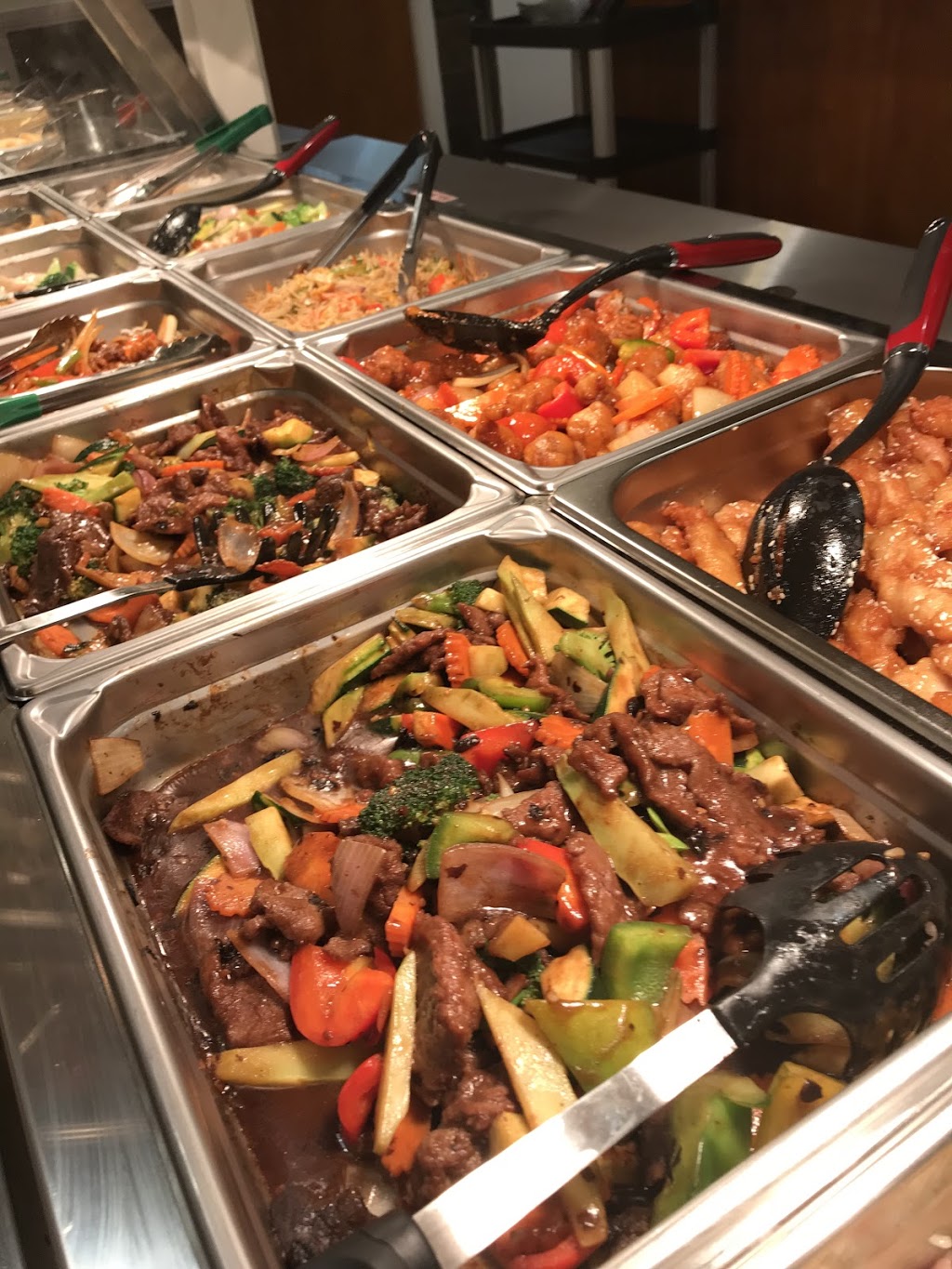 Yes Buffet Family Restaurant | 2-3/926 Mount Dandenong Tourist Rd, Montrose VIC 3765, Australia | Phone: (03) 9728 6588