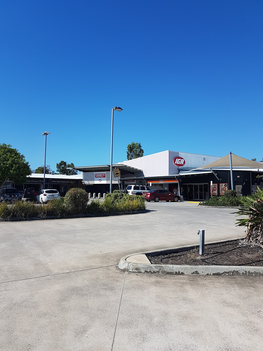 IGA Sandstone Point | supermarket | 204 Bestmann Rd, Sandstone Point QLD 4511, Australia | 0754976022 OR +61 7 5497 6022
