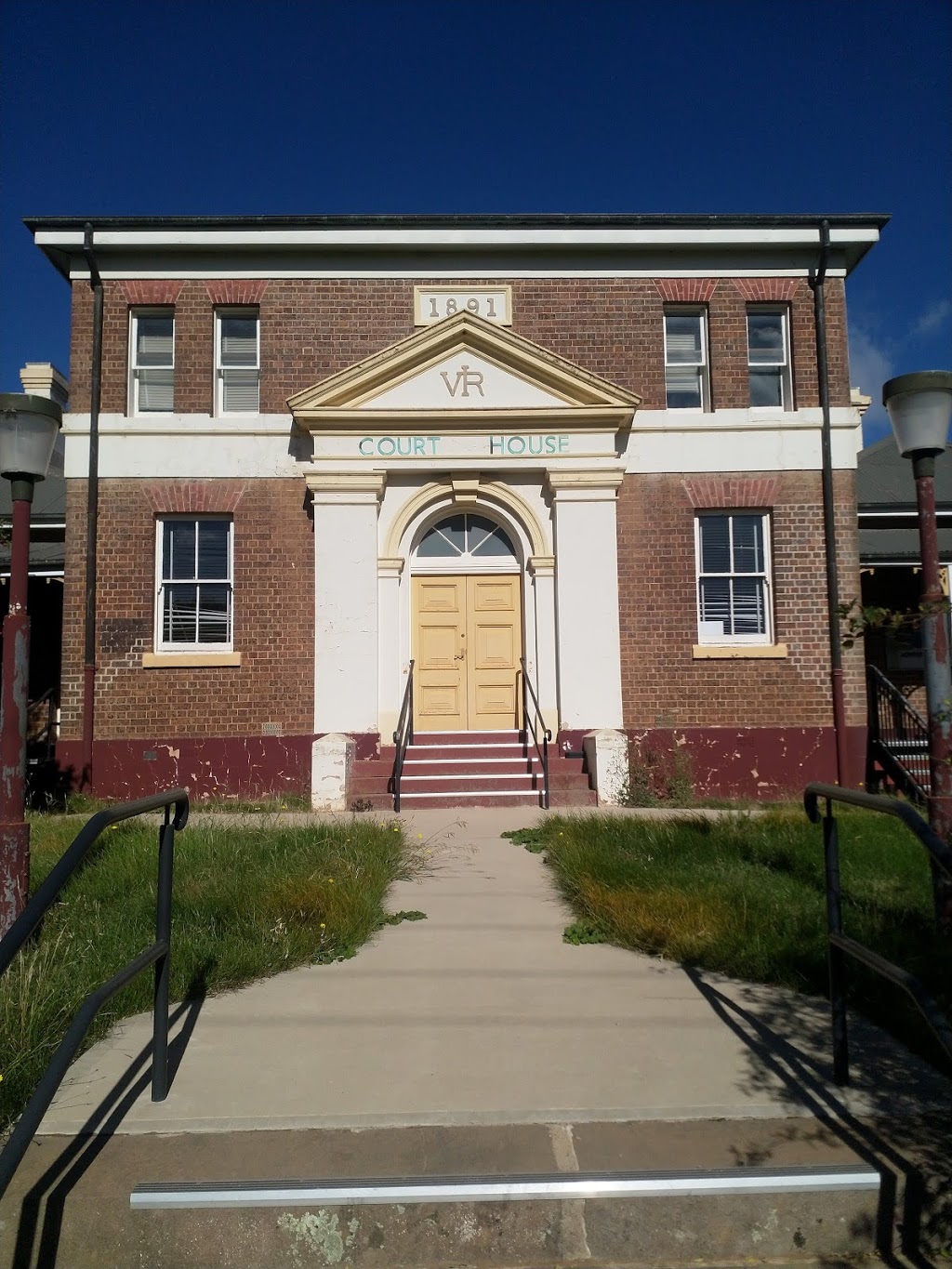 Crookwell Court House | 5 Goulburn St, Crookwell NSW 2583, Australia | Phone: 1300 679 272