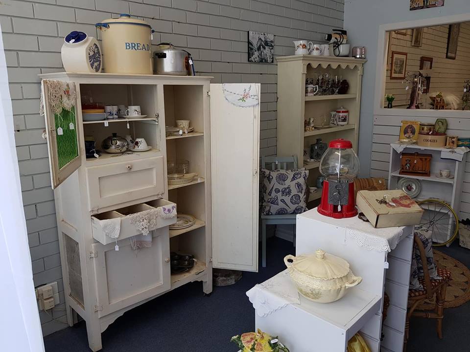 Vintage Ever After | home goods store | Shop 1/26 First Avenue, Service Road, Bongaree QLD 4507, Australia | 0409137841 OR +61 409 137 841