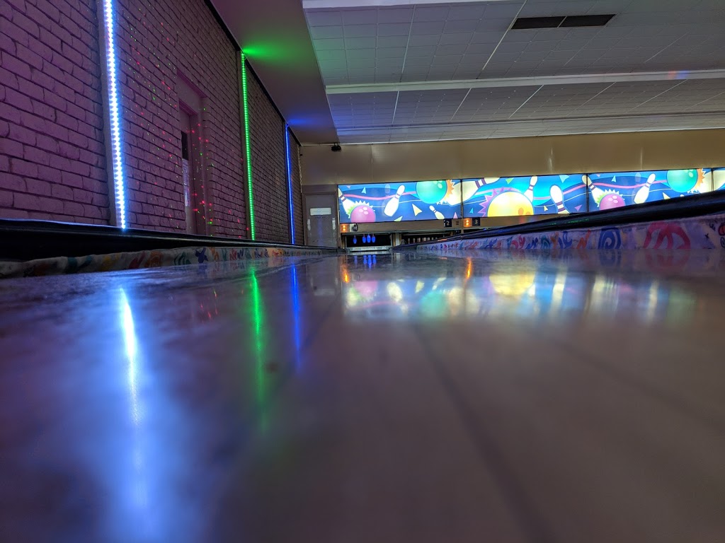 Bendigo Bowling Centre | bowling alley | 159 Hargreaves St, Bendigo VIC 3550, Australia | 0354439944 OR +61 3 5443 9944