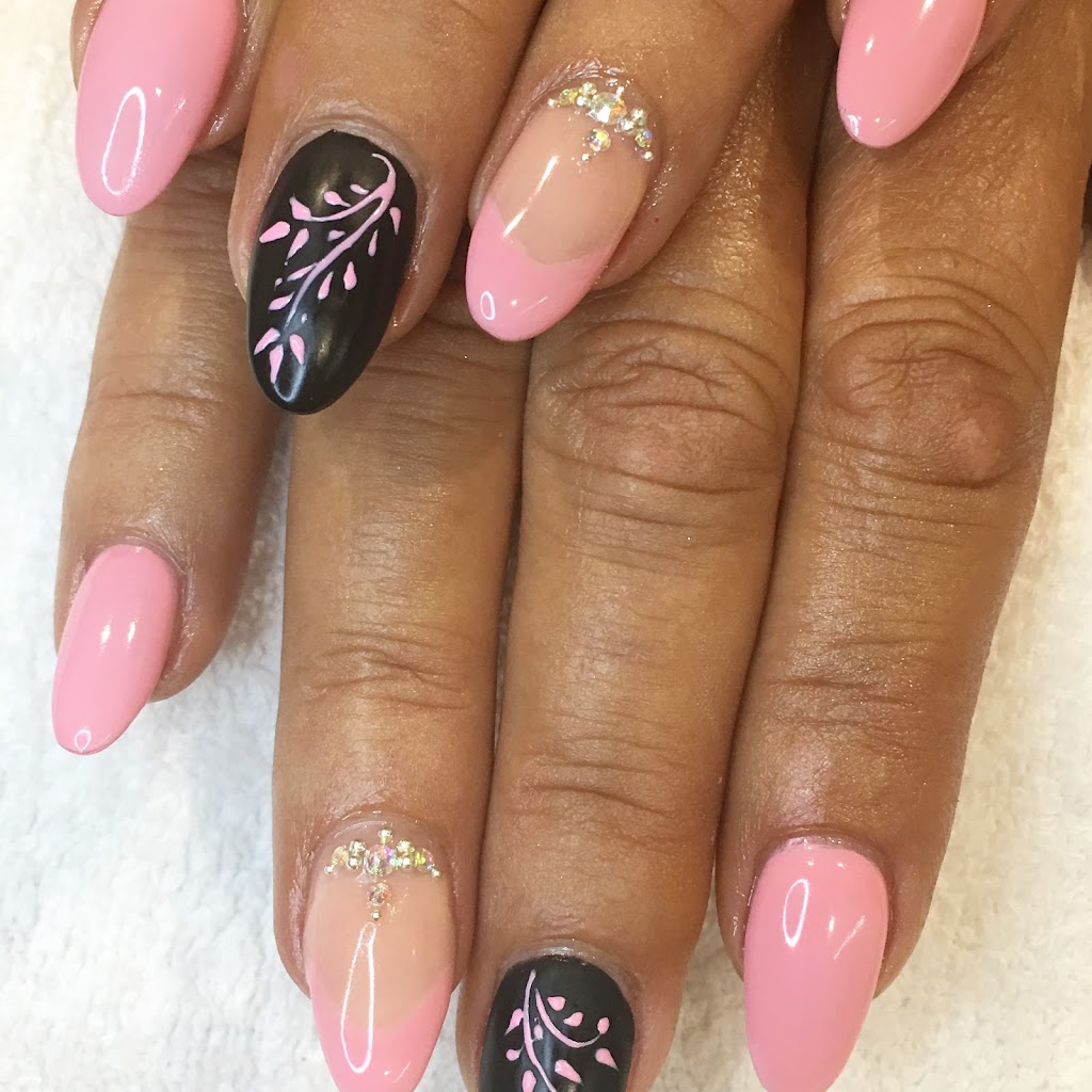 Tinas Nails and Beauty | 13 Sunbird Ct, Elanora QLD 4221, Australia | Phone: 0432 280 665