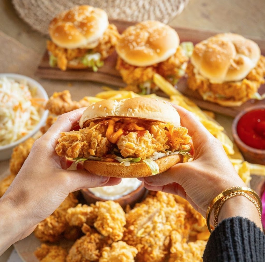El Jannah Chicken Albion Park | 104 Princes Hwy, Albion Park Rail NSW 2527, Australia | Phone: (02) 7908 5476