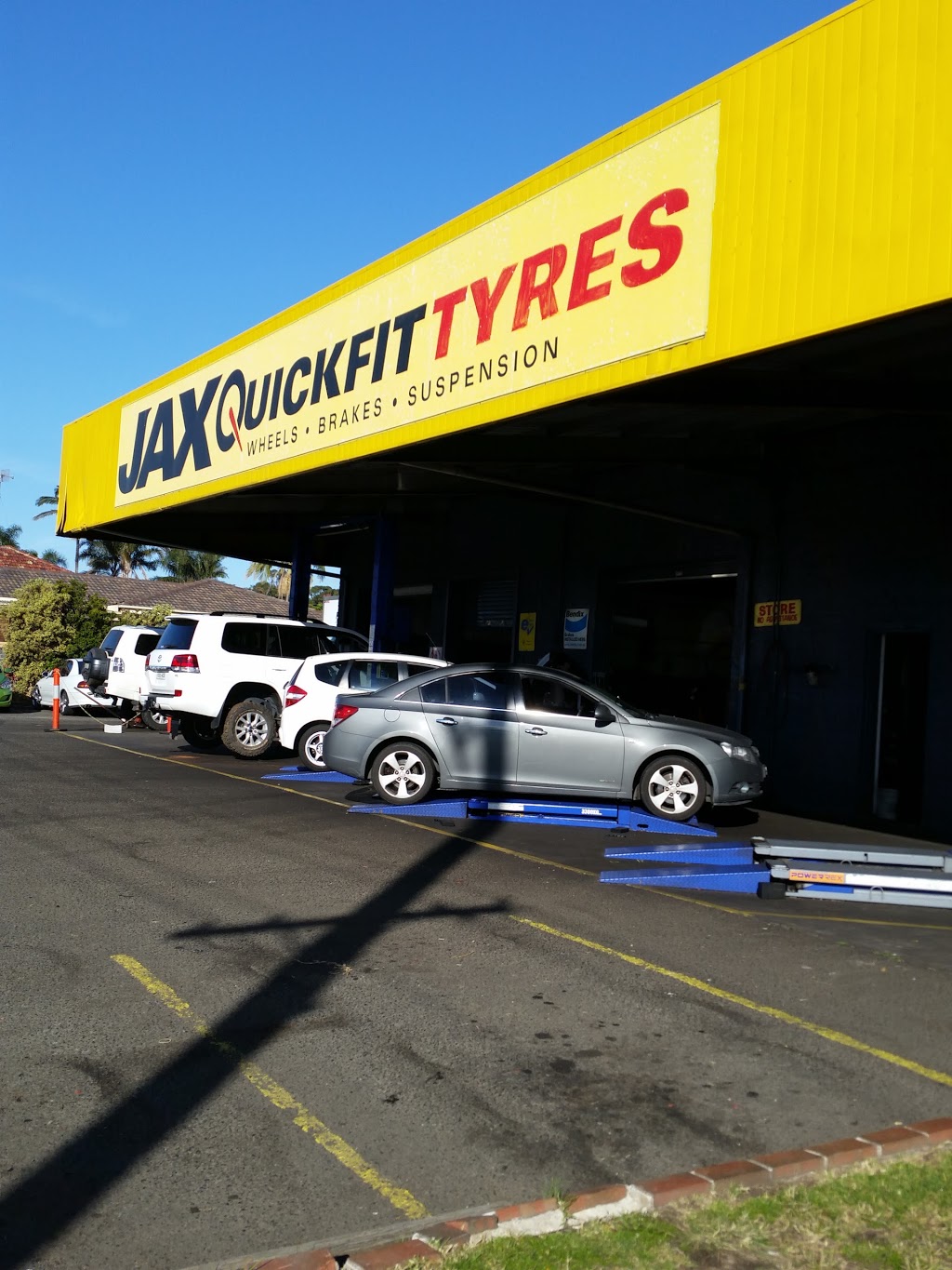 JAX Tyres & Auto Warilla | car repair | 260 Shellharbour Rd, Warilla NSW 2528, Australia | 0242867656 OR +61 2 4286 7656