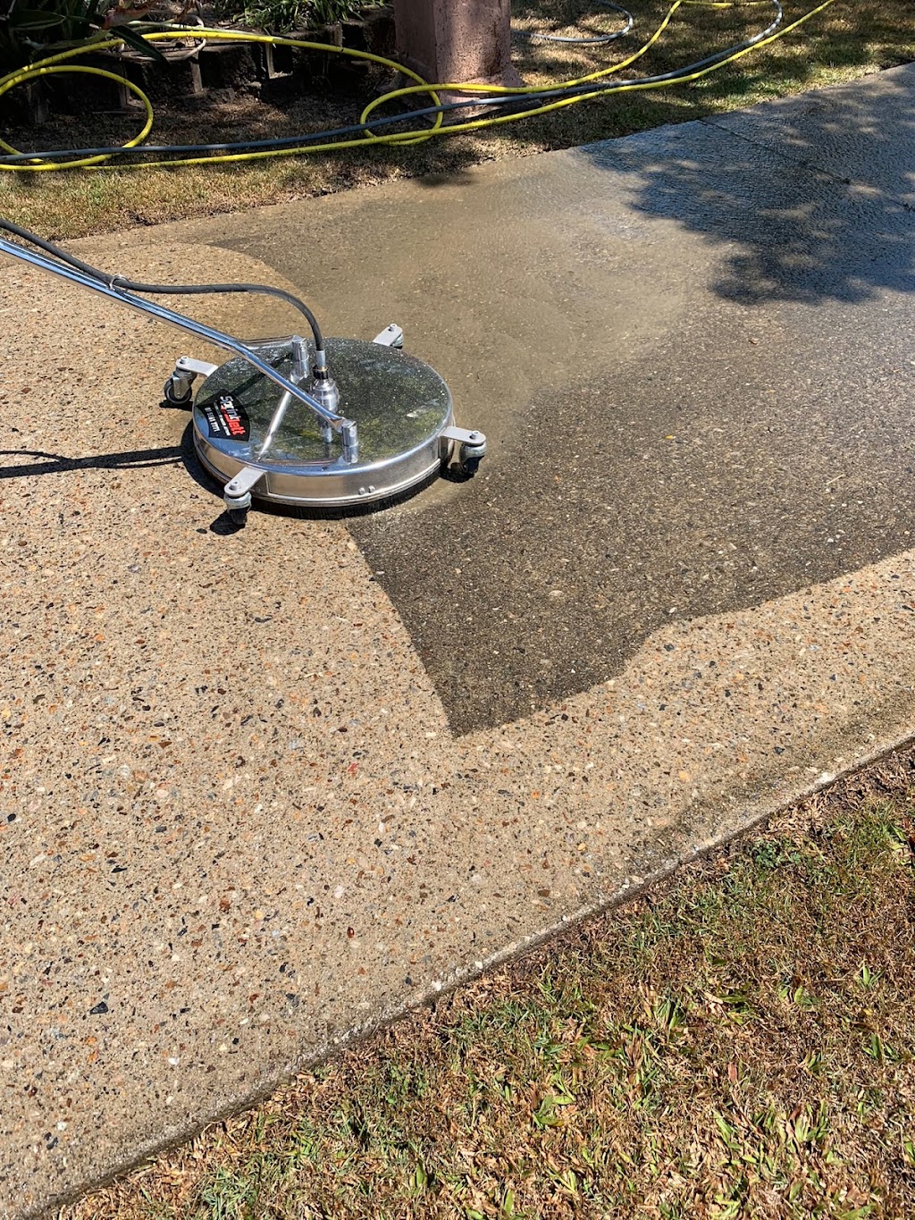 Redlands Powerwash | 271 Bloomfield St, Cleveland QLD 4163, Australia | Phone: 0490 433 087