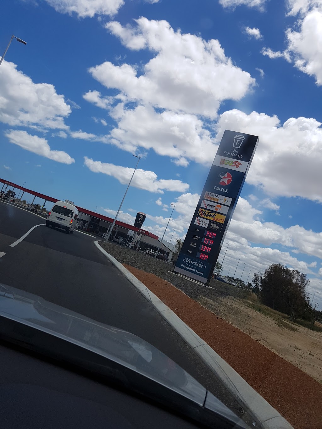 The Foodary West Pinjarra Northbound | gas station | Lot 601 Forrest Hwy, West Pinjarra WA 6208, Australia | 1800240398 OR +61 1800 240 398