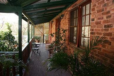 Storey Grange | lodging | 105 Lalor Dr, Springwood NSW 2777, Australia | 0247512672 OR +61 2 4751 2672