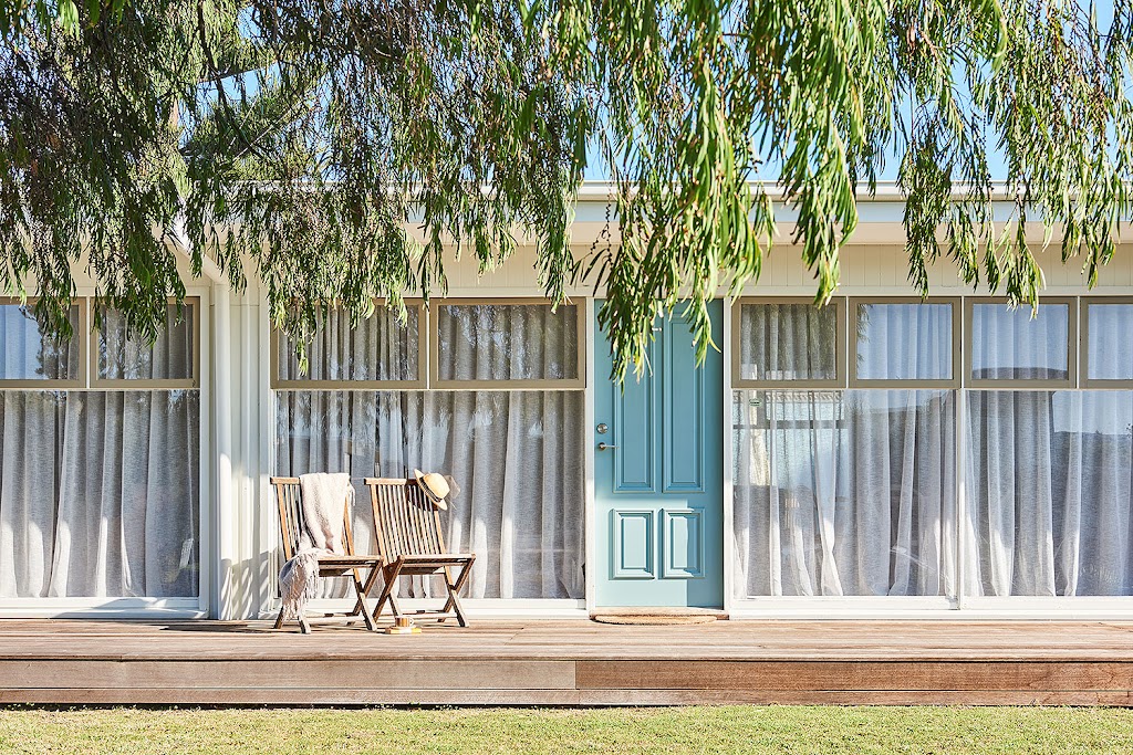 Miles Away Shack | 5 Wallington Rd, Ocean Grove VIC 3226, Australia | Phone: 0422 599 202