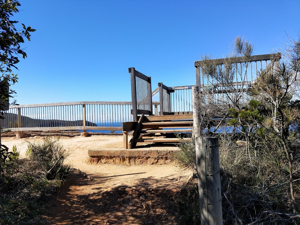 Gerrin Point Lookout | tourist attraction | Bouddi National Park, Bouddi Coastal Walk, Bouddi NSW 2251, Australia | 0243204200 OR +61 2 4320 4200