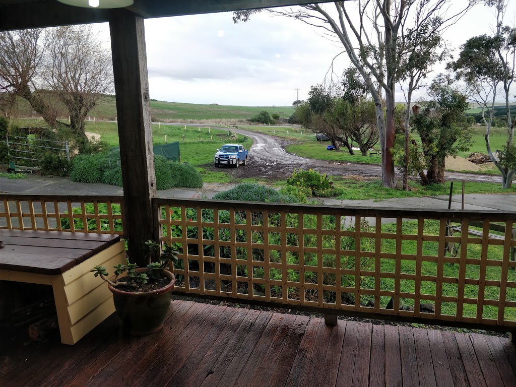 Macka’s Farm Lodge | lodging | 2310 Princetown Rd, Princetown VIC 3269, Australia | 0355988261 OR +61 3 5598 8261