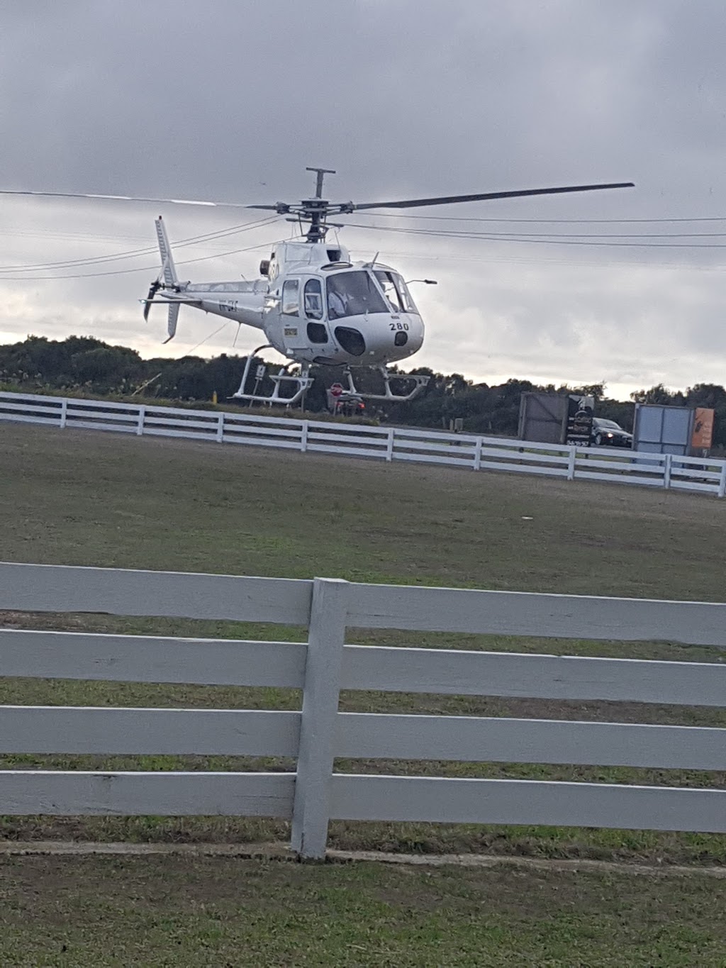 Phillip Island Helicopters | travel agency | 1 Veterans Dr, Newhaven VIC 3925, Australia | 0359567316 OR +61 3 5956 7316
