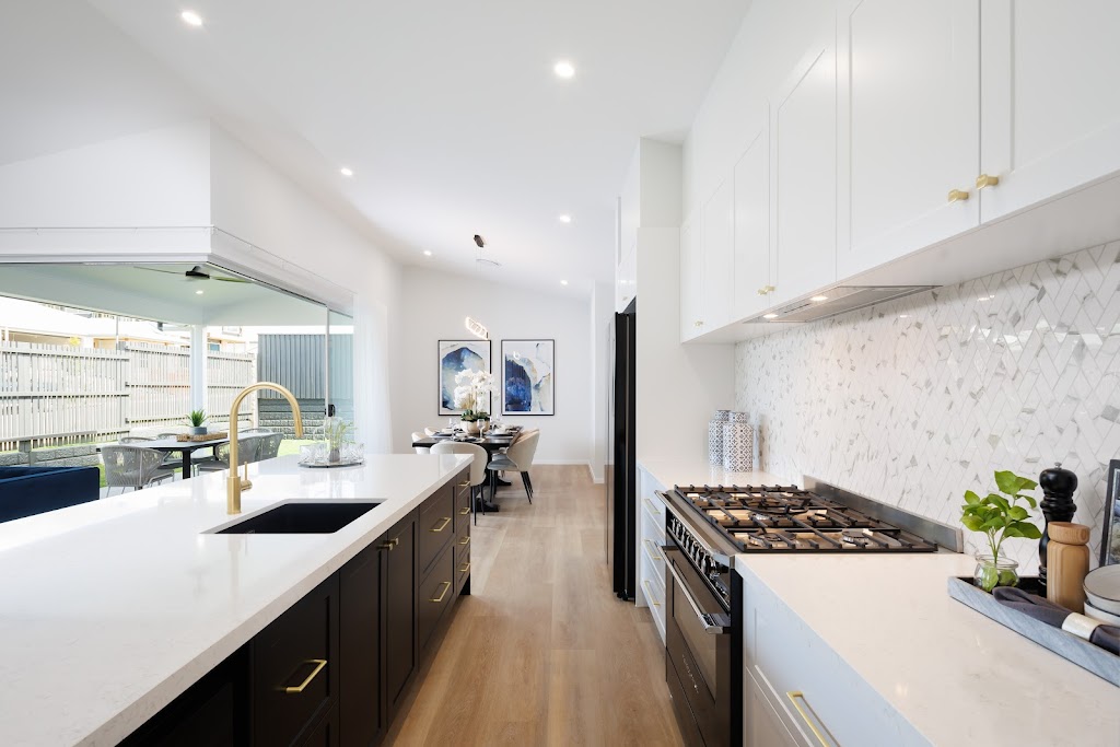 Arista Homes Display Home - Whiterock | 41 Foley Wy, White Rock QLD 4306, Australia | Phone: 0491 042 330