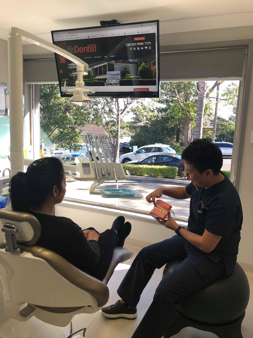 My Hills Dentist | dentist | 38 Merindah Rd, Baulkham Hills NSW 2153, Australia | 0296867375 OR +61 2 9686 7375