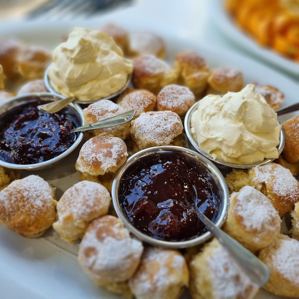 Gigglemugs Antarctic Cafe | Frank Hurley Building, Lower Level/203 Channel Hwy, Kingston TAS 7050, Australia | Phone: (03) 6232 3285