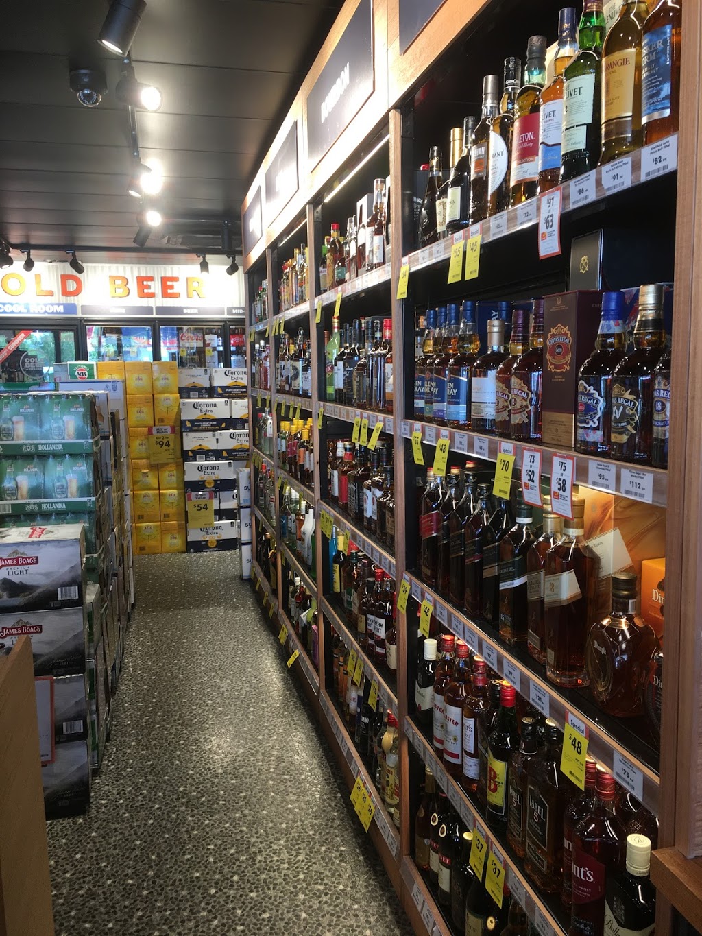 BWS Cannonvale (Shute Hbr Rd) | store | 33/226 Shute Harbour Rd, Cannonvale QLD 4802, Australia | 0749466901 OR +61 7 4946 6901