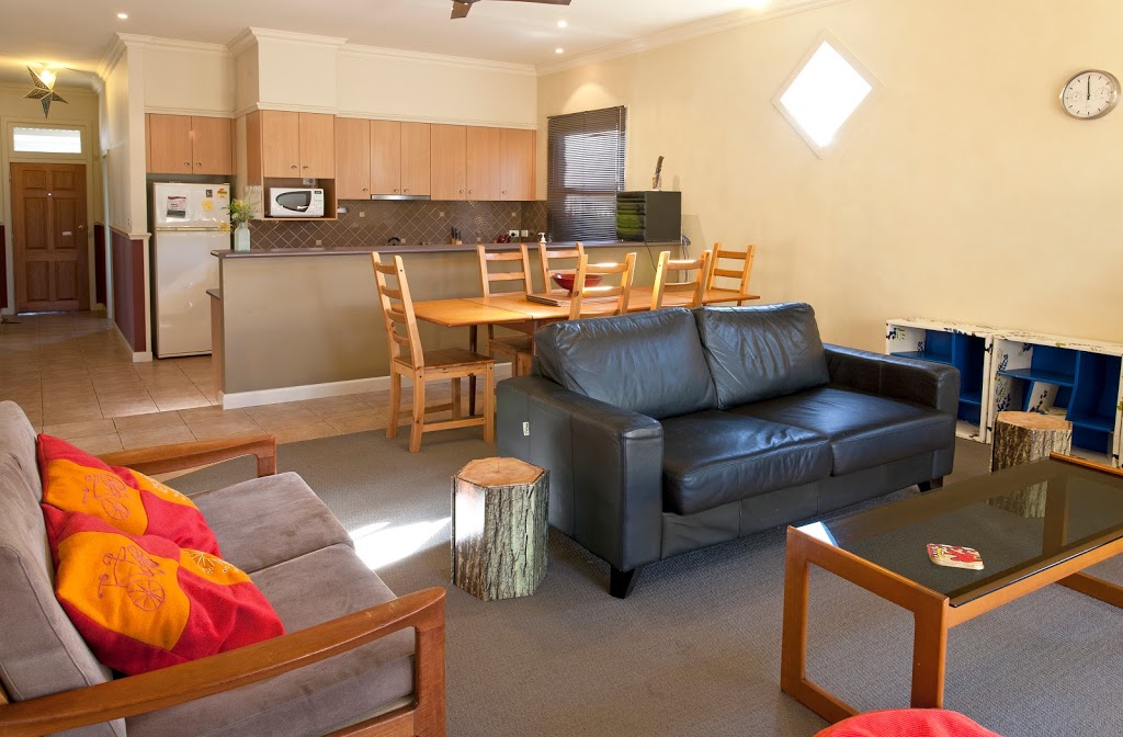 Coras Cottage | lodging | 12 Church St, Warragul VIC 3820, Australia | 0422520878 OR +61 422 520 878