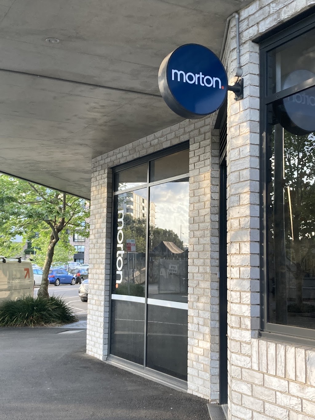Morton Real Estate Western Sydney | Shop 1/91 Lord Sheffield Cct, Penrith NSW 2750, Australia | Phone: 1300 858 221
