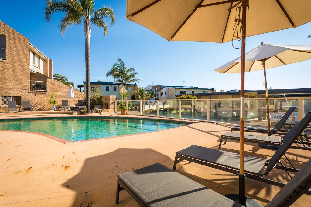 Black Dolphin Motel & Apartments Merimbula | lodging | 8 Arthur Kaine Dr, Merimbula NSW 2548, Australia | 0264951500 OR +61 2 6495 1500