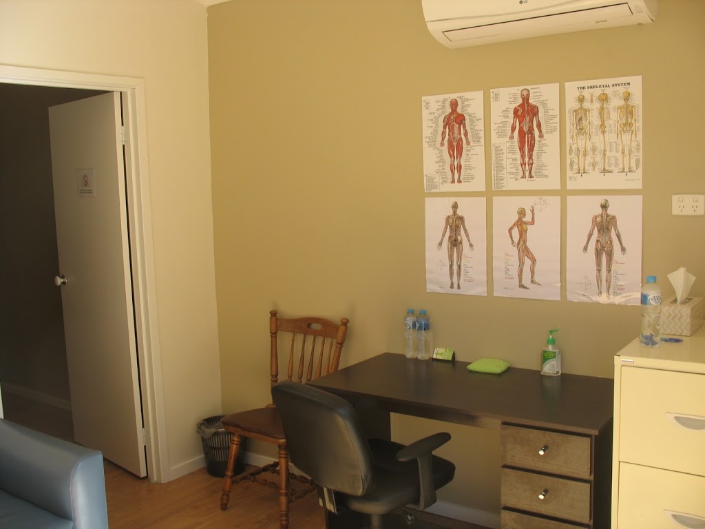 Louis Attard Bowen Therapist | 11 Parkgate Ln, Grovedale VIC 3216, Australia | Phone: 0430 795 666