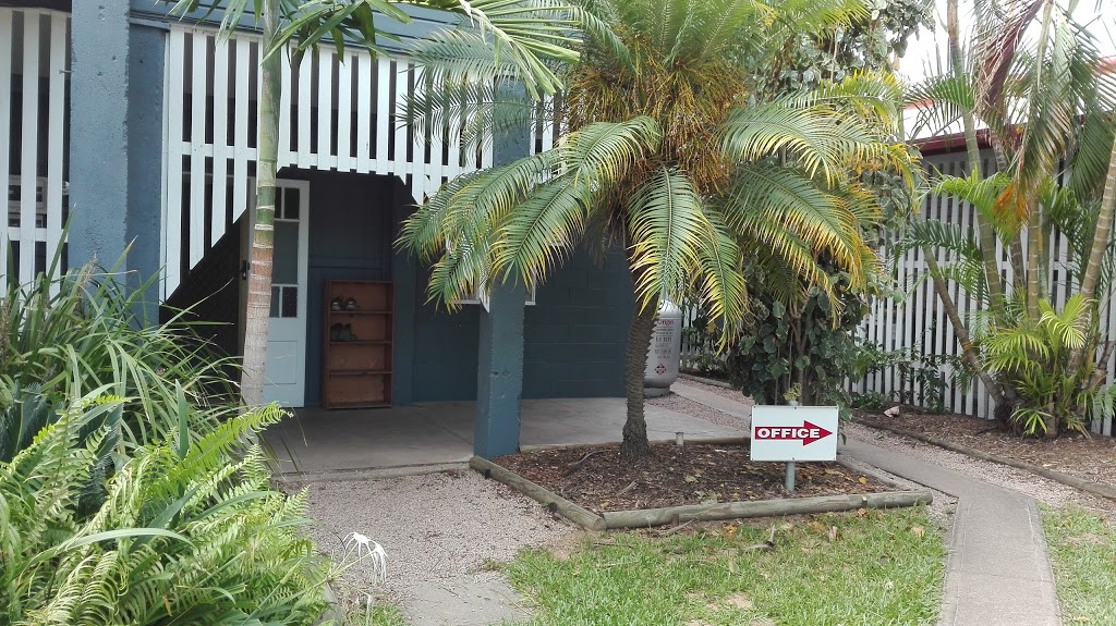 Ayr Backpackers | lodging | 54 Wilmington St, Ayr QLD 4807, Australia | 0747835837 OR +61 7 4783 5837